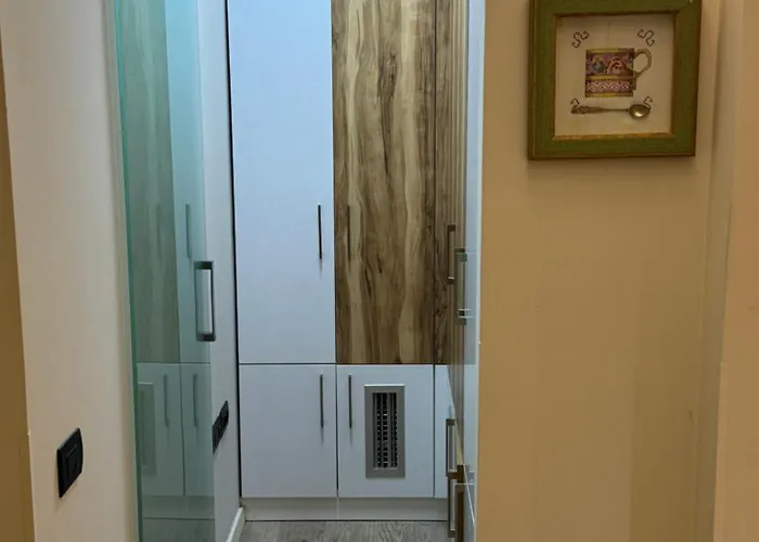 Urban Oasis Center * Τίρανα