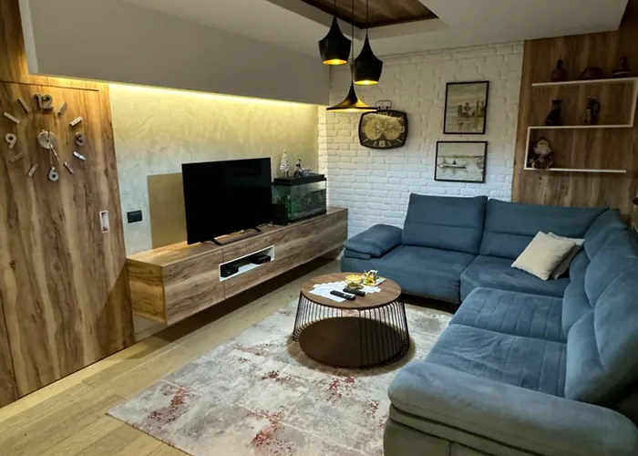 Urban Oasis Center * Τίρανα